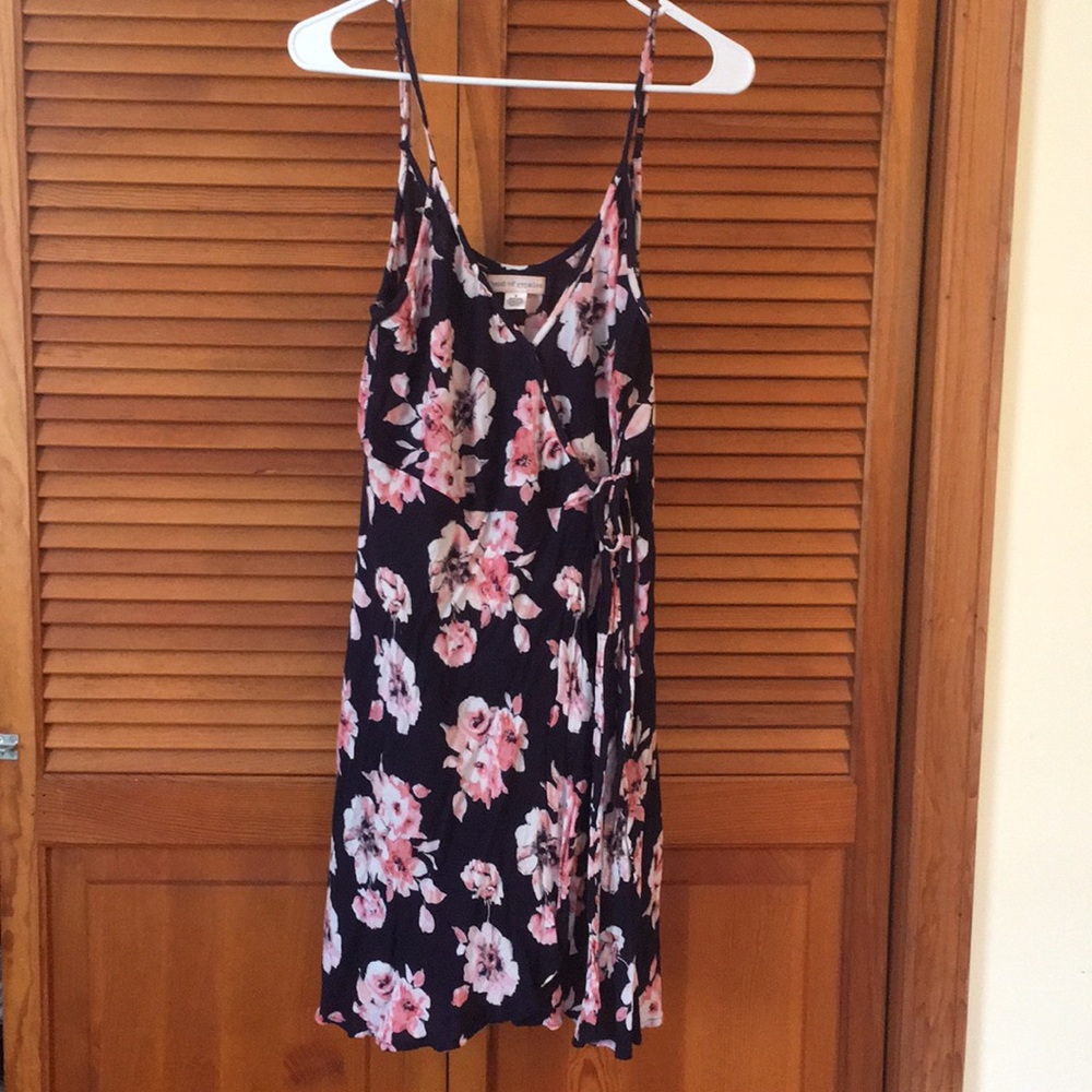 Floral wrap sundress size medium navy pink flower